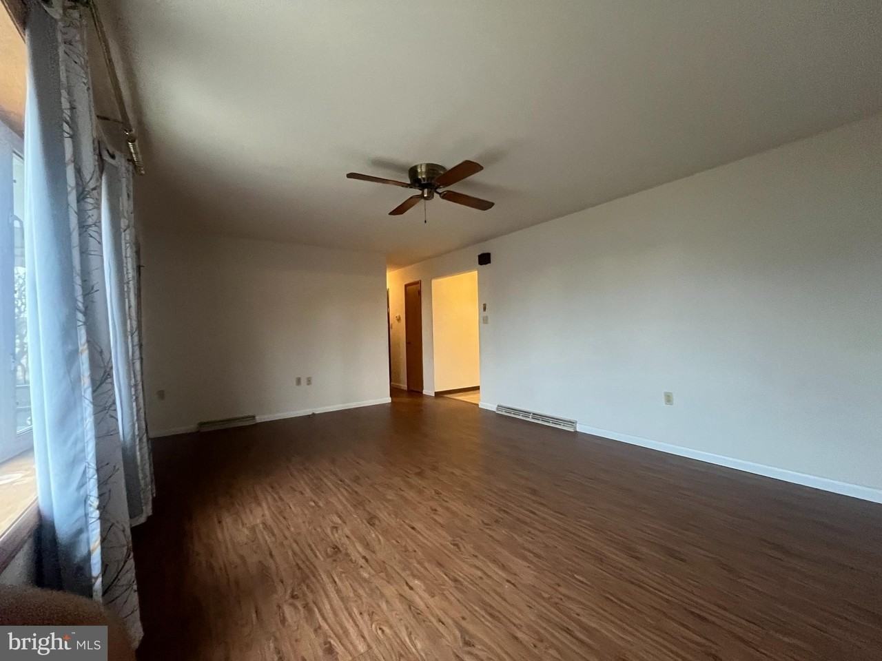 335 Fairmount Ave - Photo 4 of 28