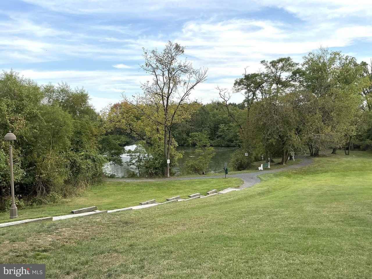 61 Ramsgate Ct - Photo 4 of 20