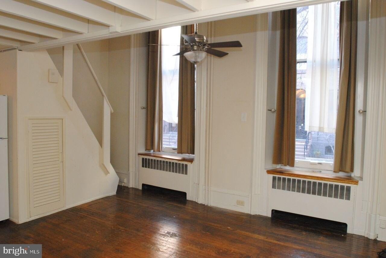 2008 Spruce St Apt 1f #1F - Photo 2 of 15