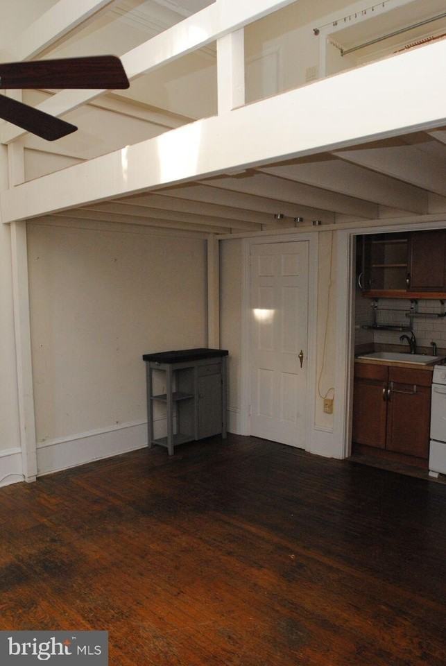 2008 Spruce St Apt 1f #1F - Photo 6 of 15