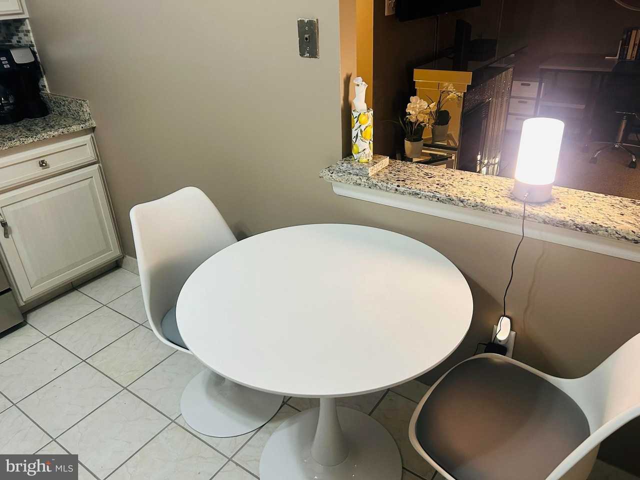 60104-00 Delaire Landing Rd Unit 104 #104 - Photo 7 of 18