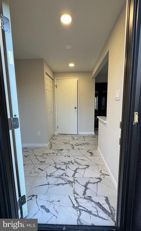 2903 Montauk Ct - Photo 2 of 25