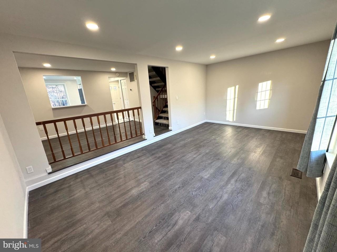 2903 Montauk Ct - Photo 3 of 25