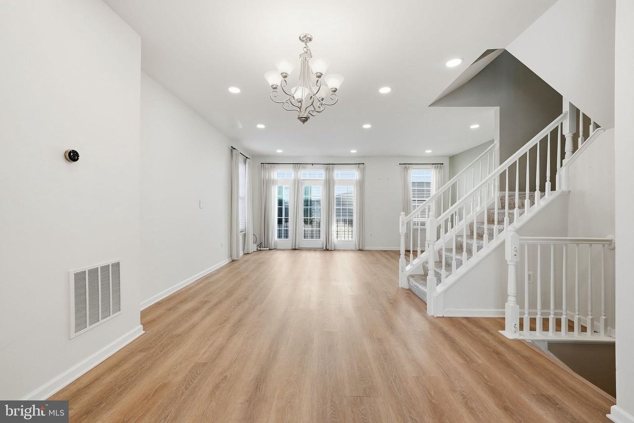 2335 Huntington Station Ct - Photo 7 of 25