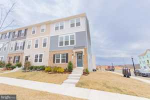 featured image of 10 Capitol Mews