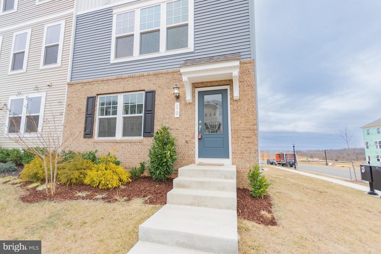 10 Capitol Mews - Photo 2 of 50