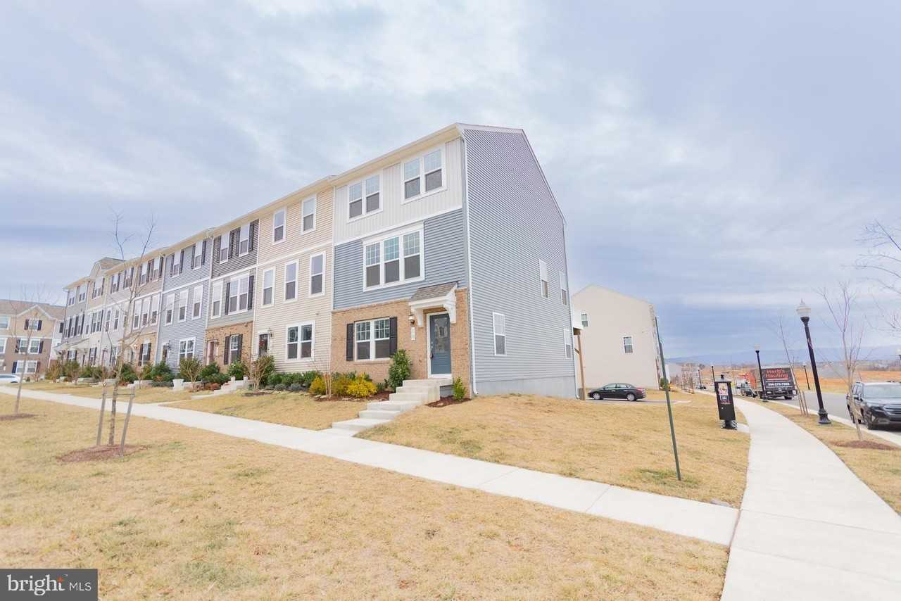 10 Capitol Mews - Photo 3 of 50