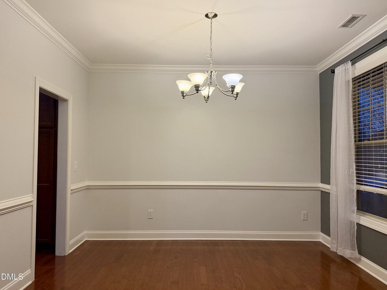 3914 Wedonia Dr - Photo 4 of 42