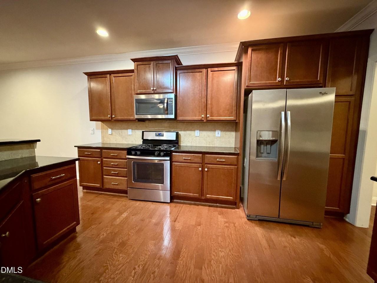 3914 Wedonia Dr - Photo 6 of 42