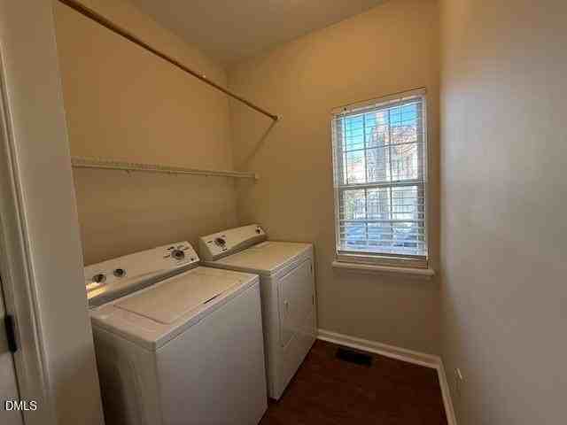 201 Holmby Ct - Photo 6 of 21