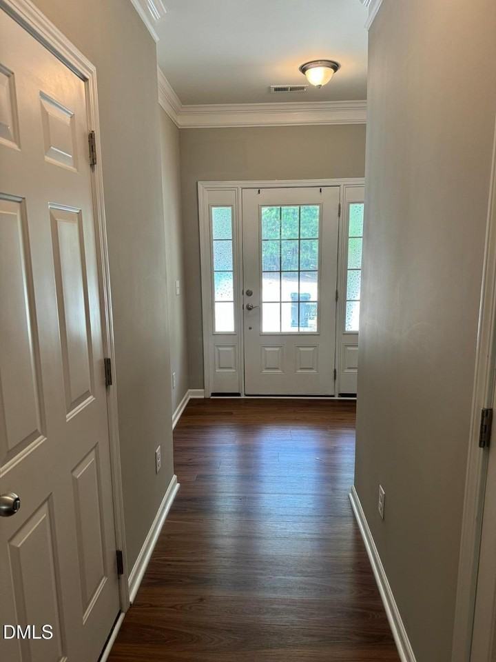 194 River Dell Townes Ave - Photo 4 of 23