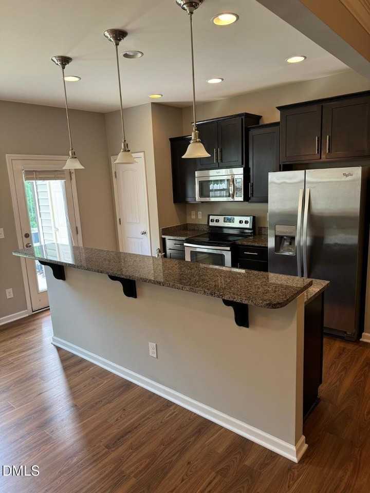 194 River Dell Townes Ave - Photo 7 of 23