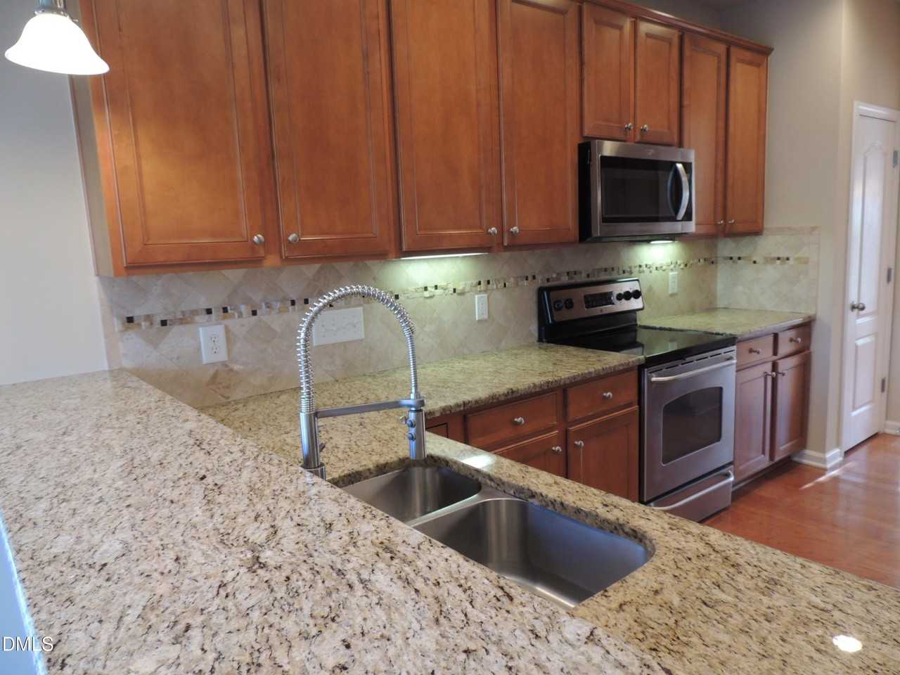 12544 Honeychurch St - Photo 5 of 24