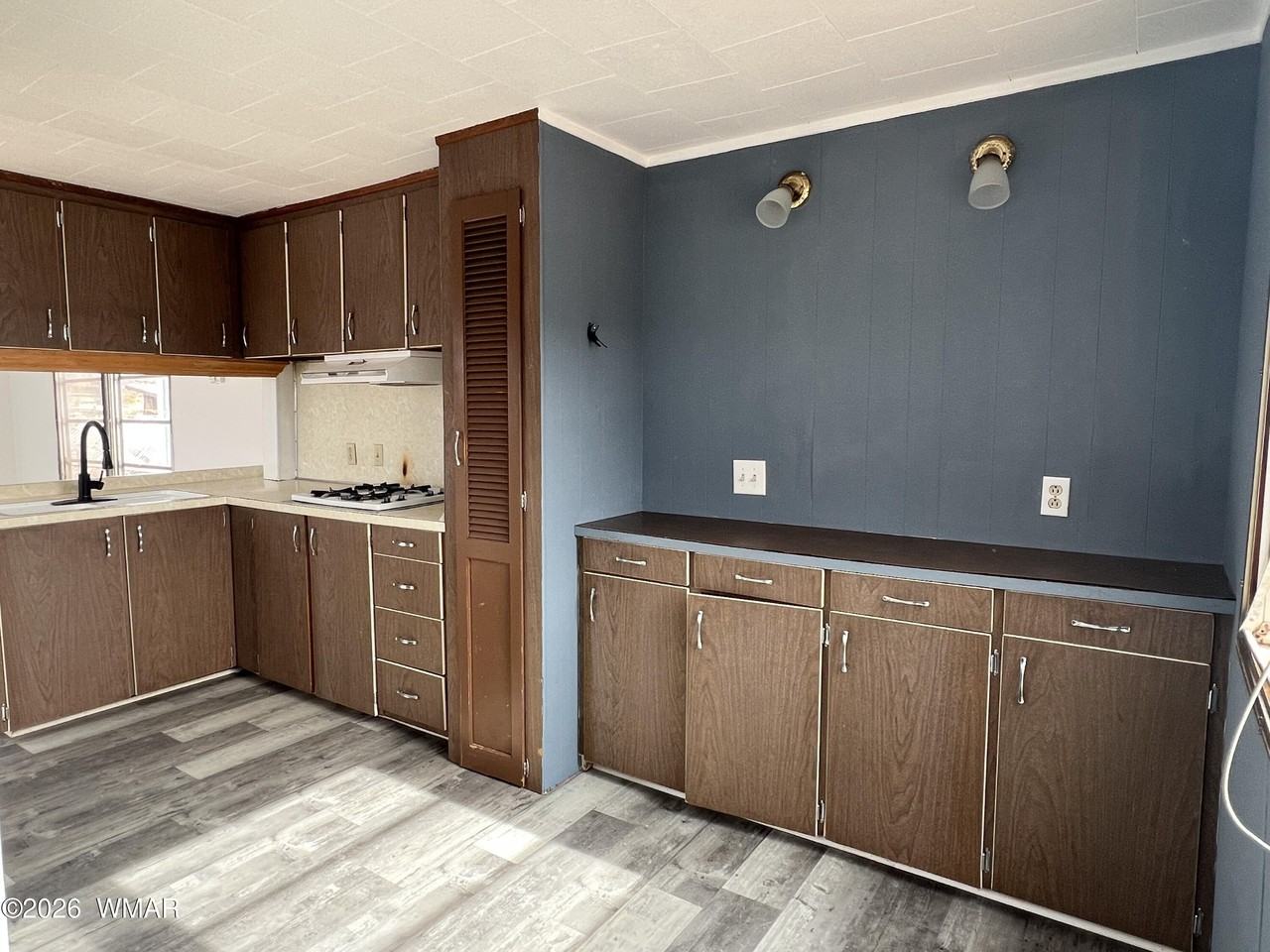 218 E 1/2 N Street unit: B #B - Photo 5 of 17