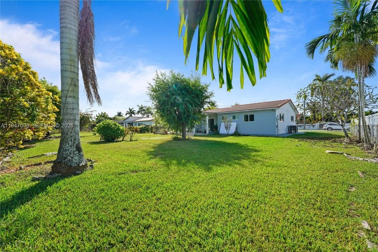 331 Sw 123rd Ave - Photo 5 of 6