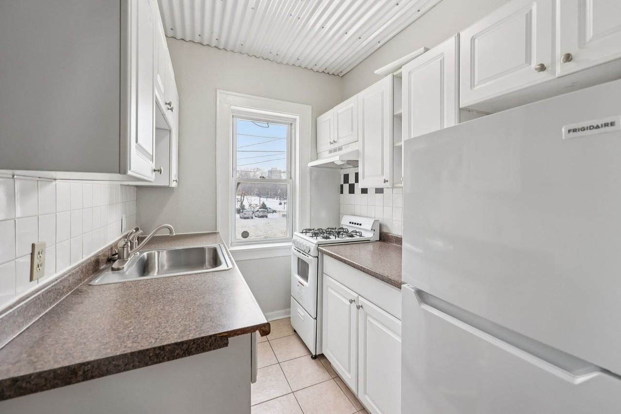 1st Avenue Flats - Photo 7 of 47