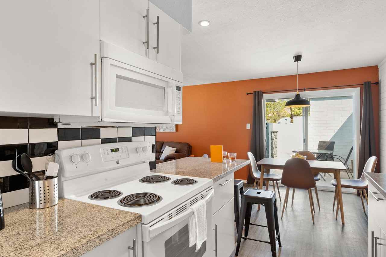 1238 W 4th St #3 - Photo 4 of 18