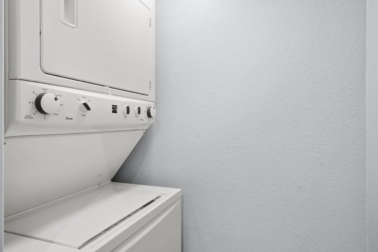 1238 W 4th St #3 - Photo 7 of 18