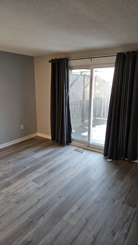 142 Guildwood Dr - Photo 5 of 11