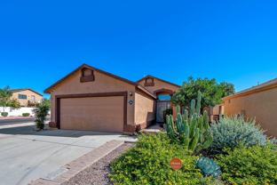 8080 N Tackroom Ln - Photo 1 of 1