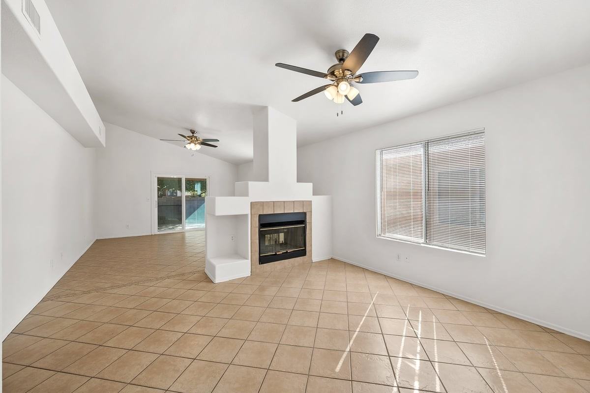 8080 N Tackroom Ln - Photo 5 of 25