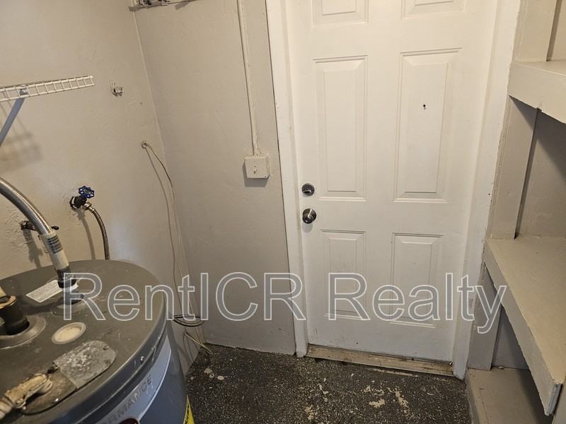 2989 Willow Ave - Photo 5 of 9