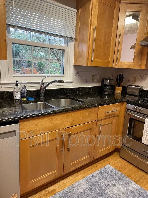 1917 Agate Dr - Photo 3 of 22