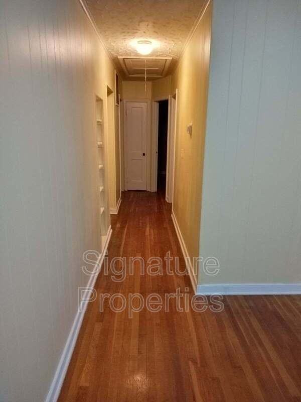 1206 Tabb Ave - Photo 3 of 9