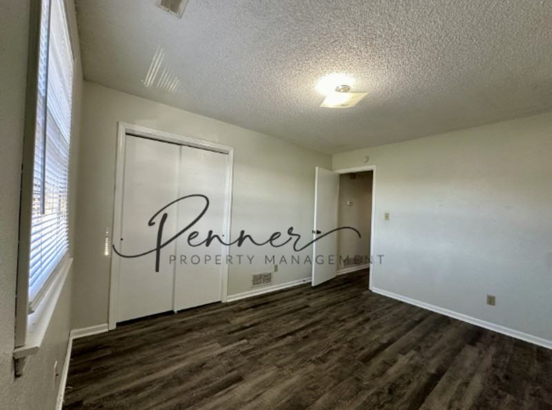 105 Sw 20th St #D - Photo 6 of 12