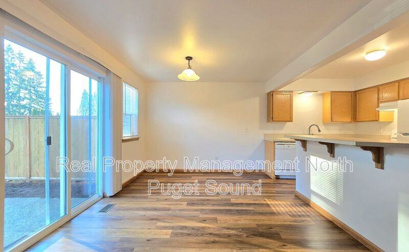 5328 138th St Ne #B - Photo 7 of 25