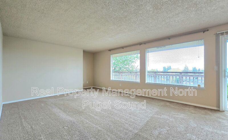 228 N Stillaguamish Ave - Photo 5 of 16