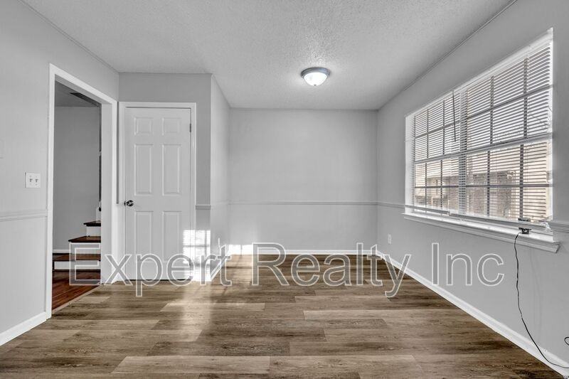 624 Cresap Cir Ne - Photo 5 of 16