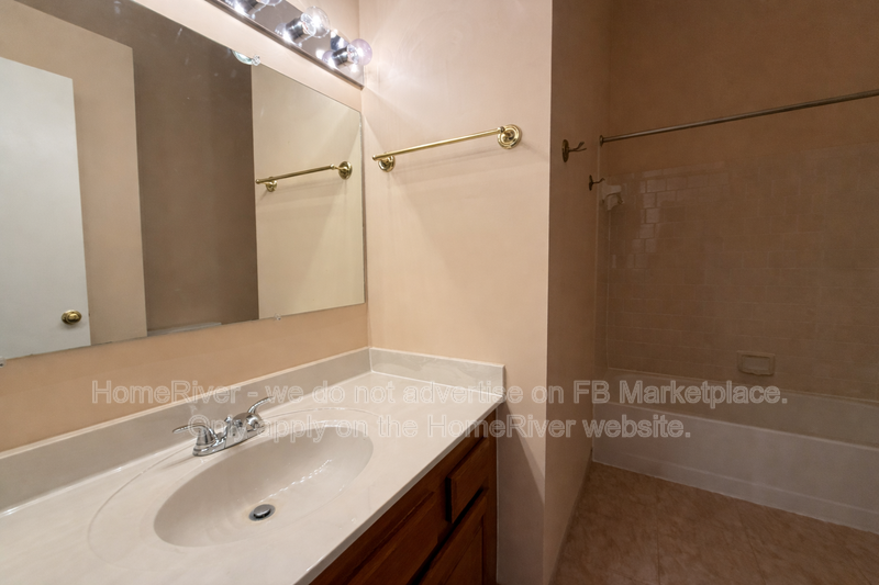 12904 Grays Pointe Rd #4C - Photo 6 of 10