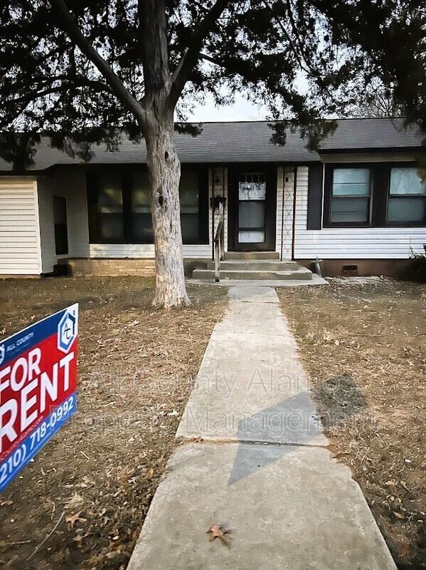 301 Aero Ave - Photo 2 of 27