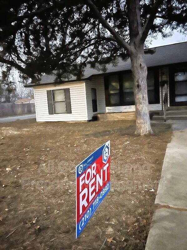 301 Aero Ave - Photo 3 of 27