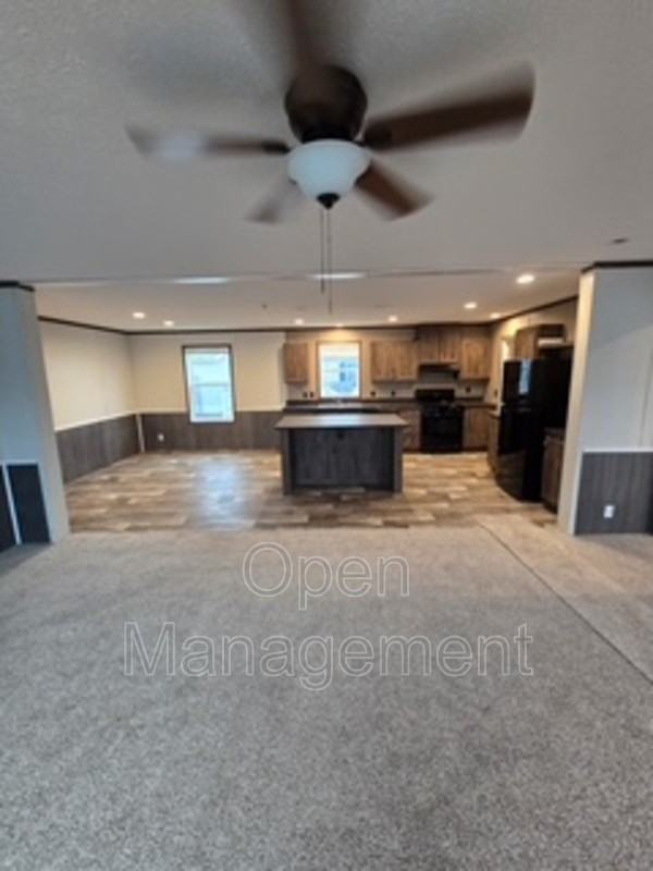 511 E 1st St - Photo 5 of 11