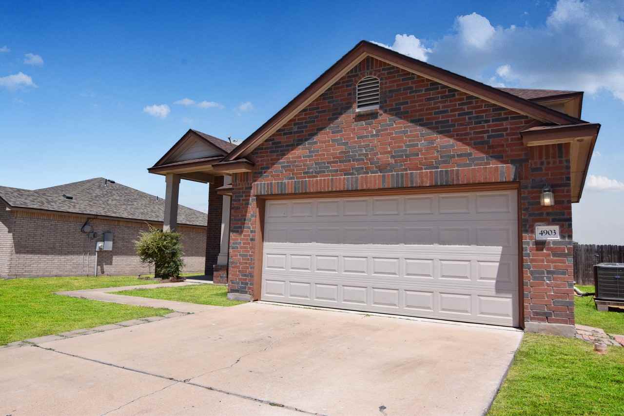 4903 Golden Gate Dr - Photo 2 of 32