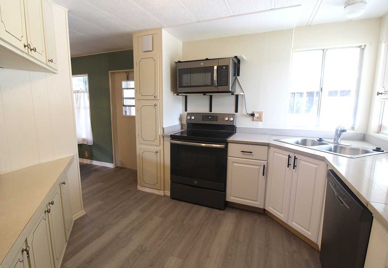 5859 Brigadoon Ter - Photo 3 of 21