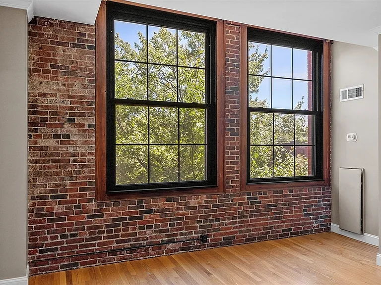 1241-1251 Adams St - Photo 4 of 21