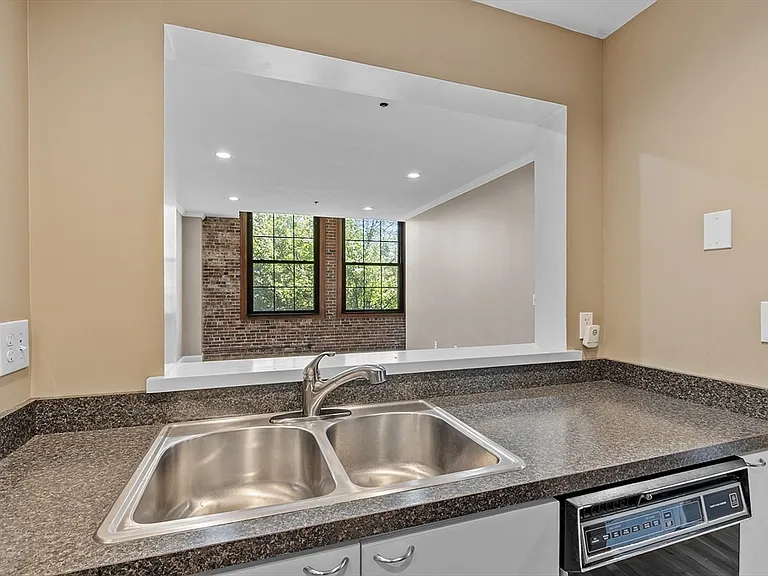 1241-1251 Adams St - Photo 7 of 21