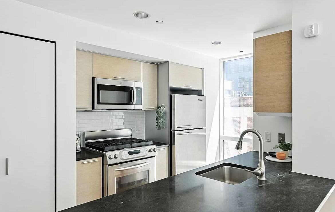 350 W 42nd St #6K - Photo 4 of 13