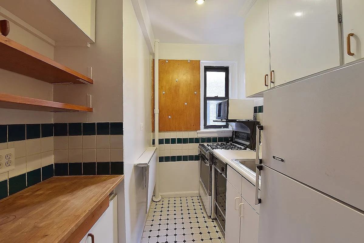 45 Park Ter W #5F - Photo 7 of 8