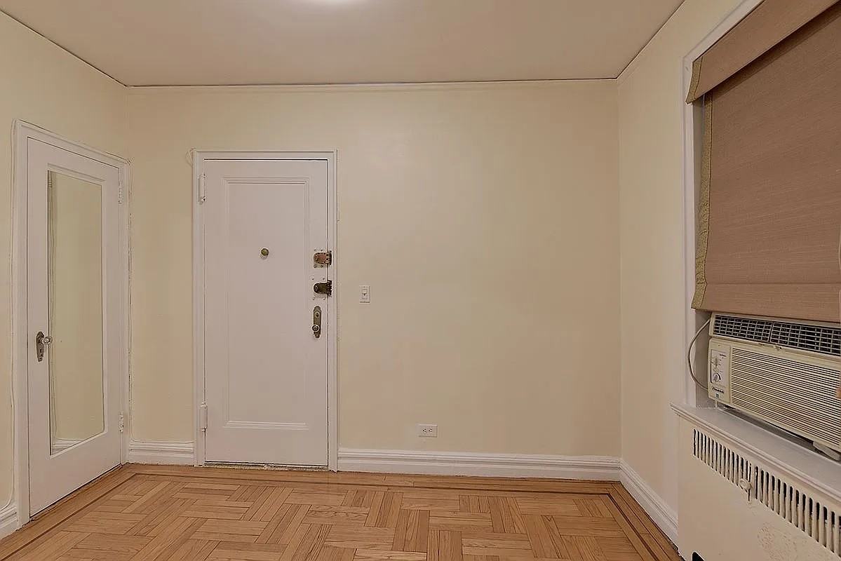 60 Cooper St #1B - Photo 4 of 5