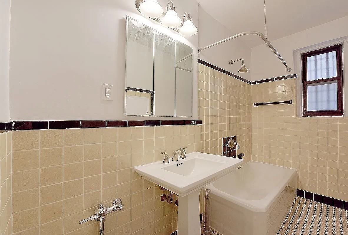 60 Cooper St #1B - Photo 5 of 5