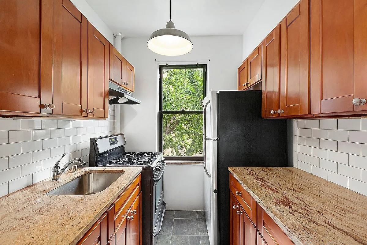 60 Park Ter W #A73 - Photo 2 of 5