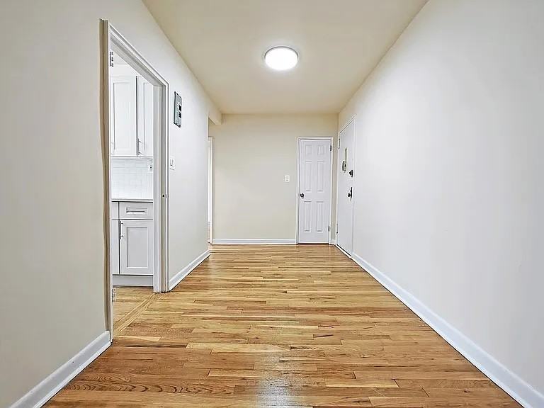 6692 Selfridge St #6I - Photo 4 of 8