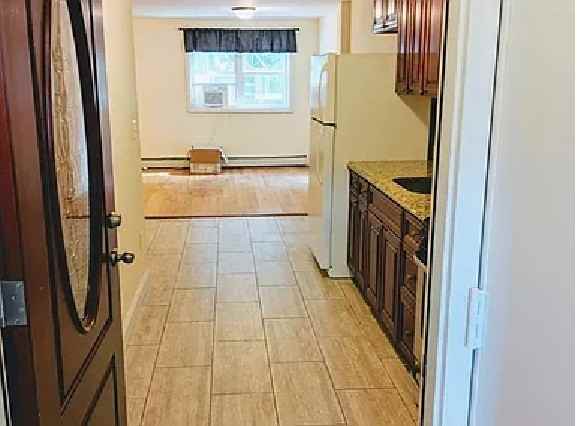 1022 Wilcox Ave #2 - Photo 2 of 5