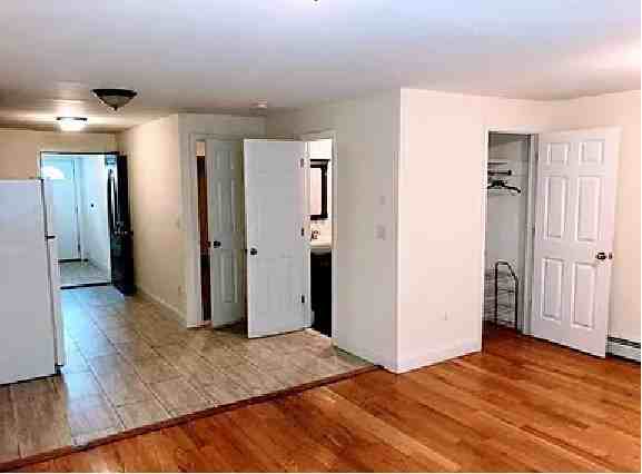 1022 Wilcox Ave #2 - Photo 4 of 5