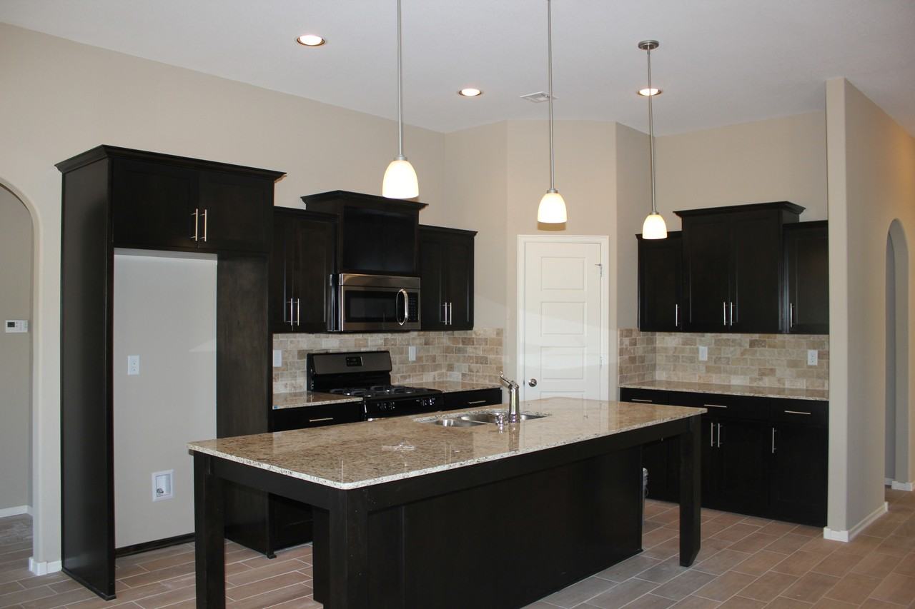 9013 E 136th St S - Photo 4 of 5