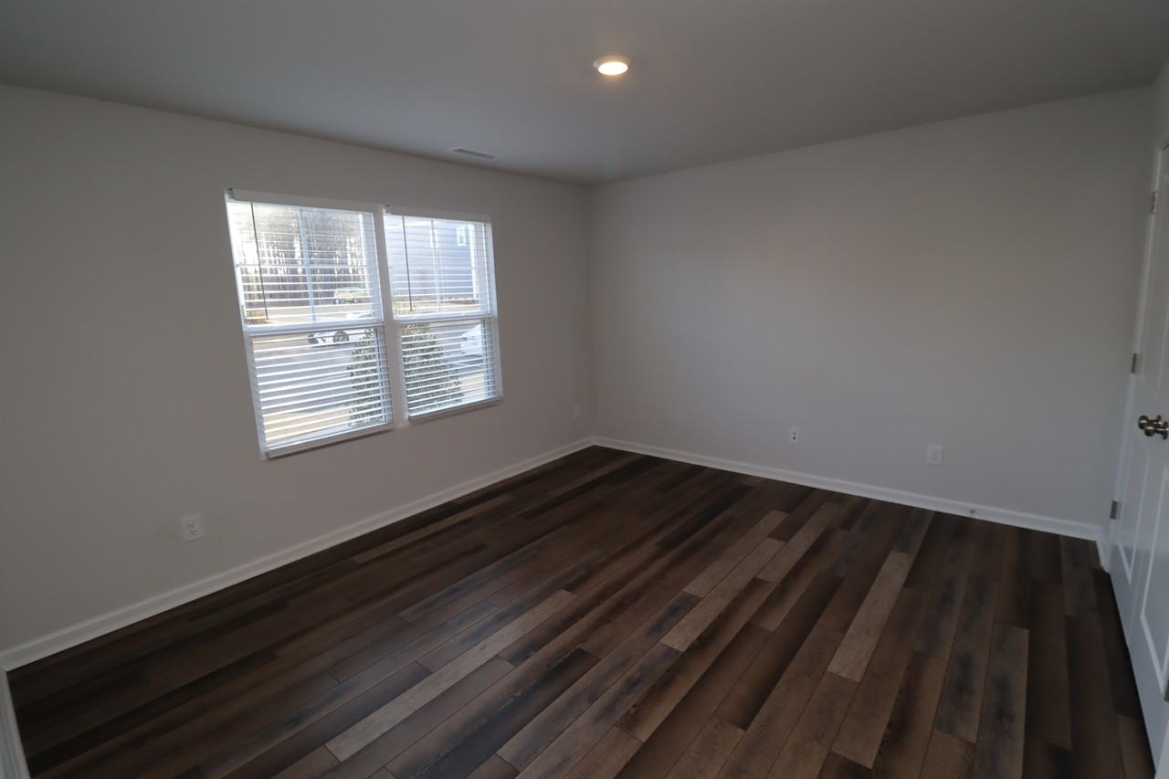 458 Carolina Springs Blvd - Photo 4 of 37